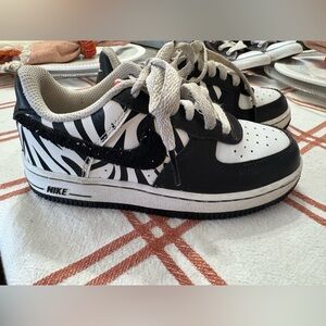 Nike Air Force 1 Low GS Black & White Zebra Print Sz 11C Toddler